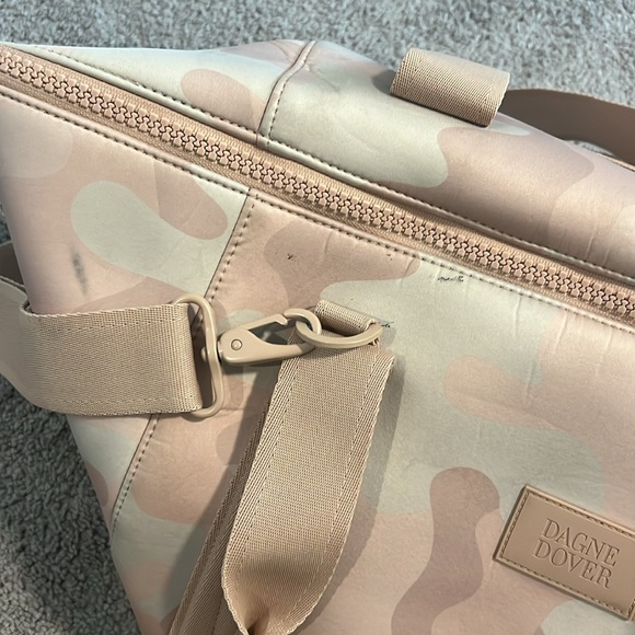 Landon Dagne Dover Duffle Bag - Picture 2 of 3